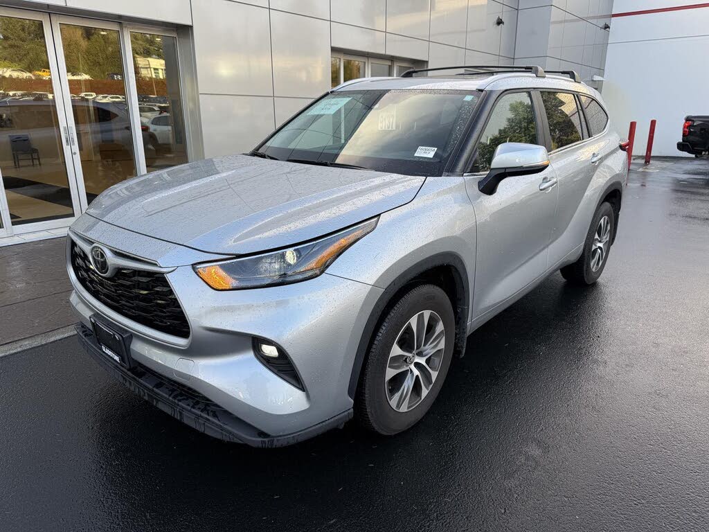 2023 Toyota Highlander XLE AWD