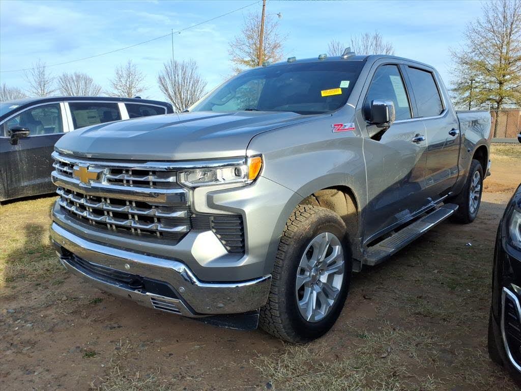 2024 Chevrolet Silverado 1500 LTZ Crew Cab 4WD