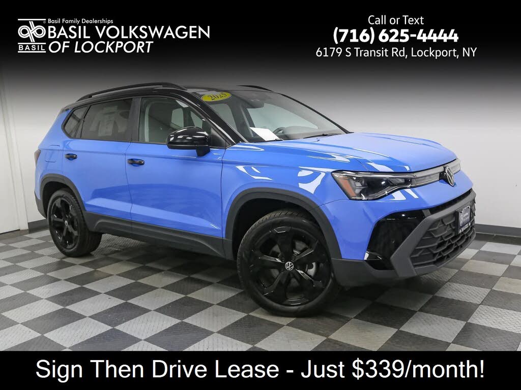 2025 Volkswagen Taos SE Black 4Motion