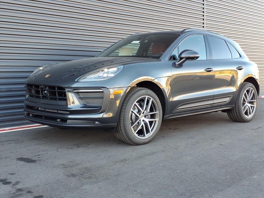 2026 Porsche Macan T AWD