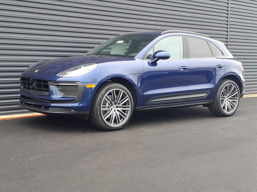 2026 Porsche Macan T AWD