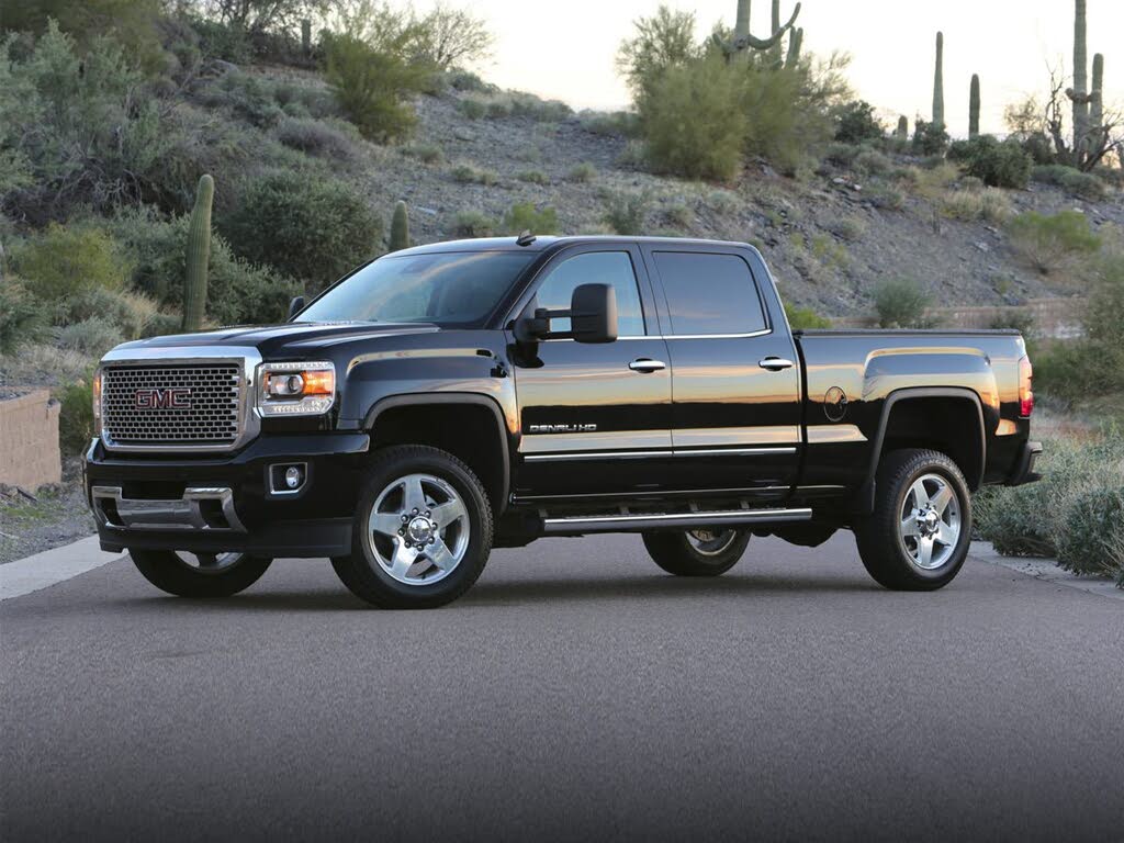 2017 GMC Sierra 2500HD Denali Crew Cab SB 4WD
