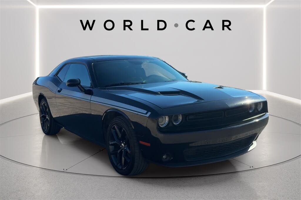 2019 Dodge Challenger SXT RWD