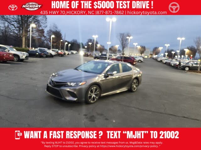 2019 Toyota Camry SE FWD