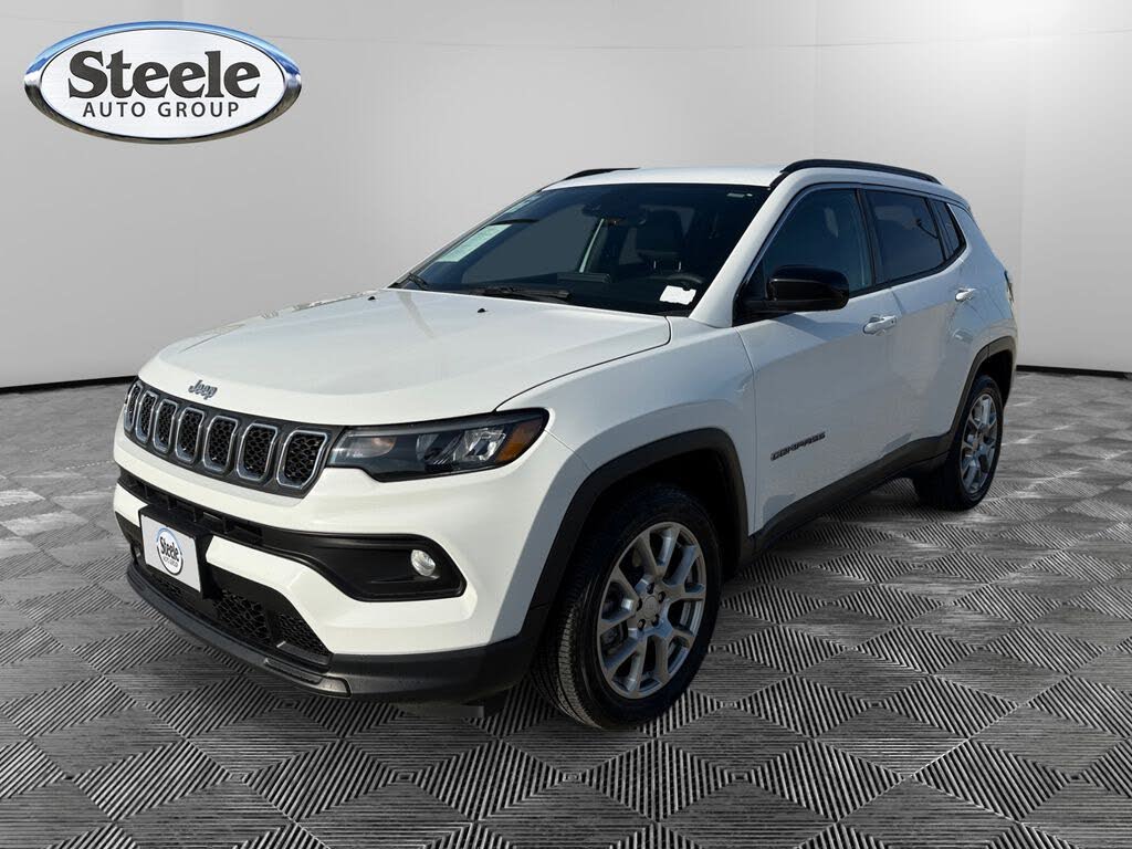 2023 Jeep Compass Latitude Lux 4WD