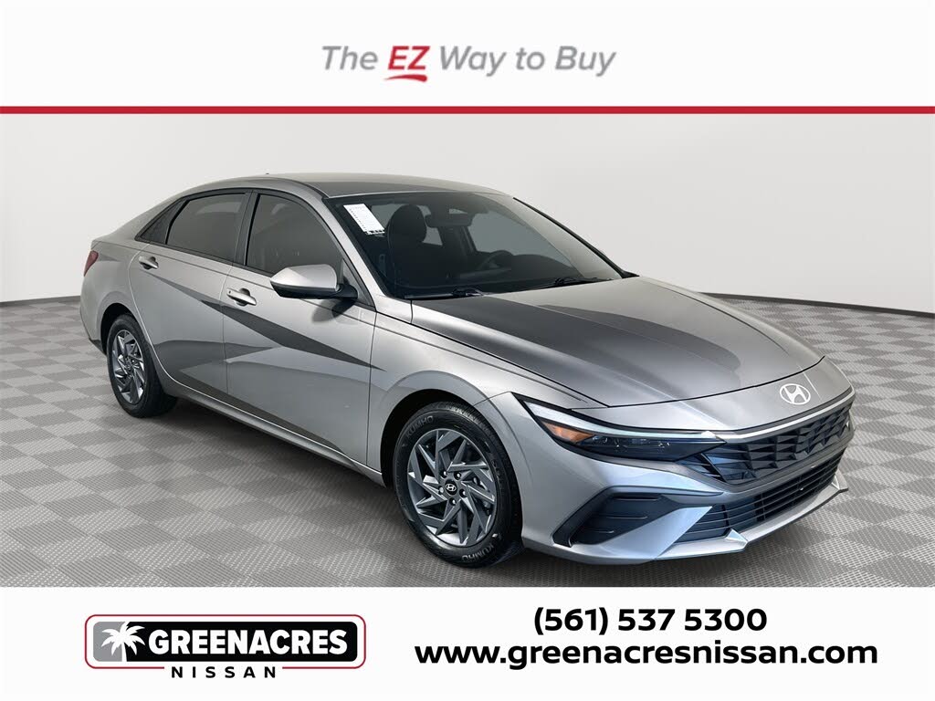 2024 Hyundai Elantra SEL FWD