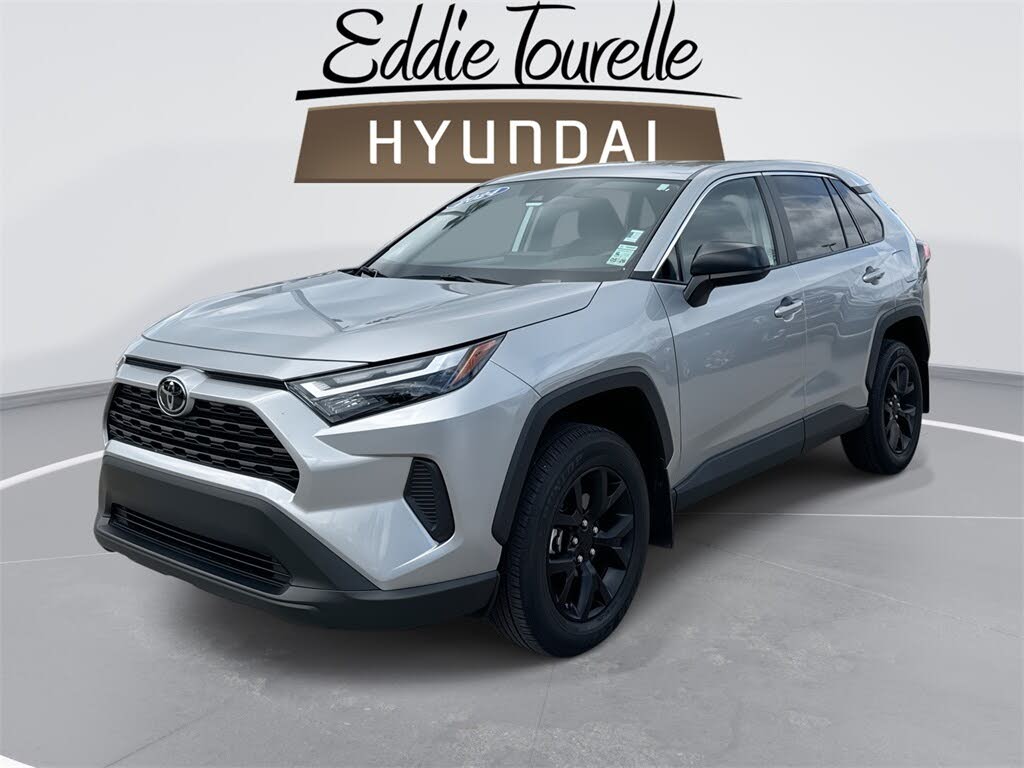 2024 Toyota RAV4 LE FWD