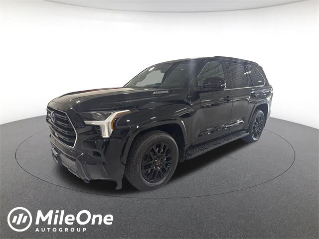 2024 Toyota Sequoia SR5 4WD