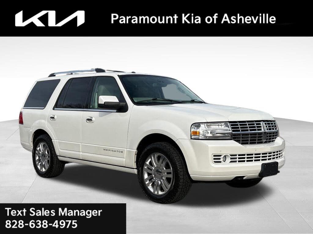 2013 Lincoln Navigator RWD
