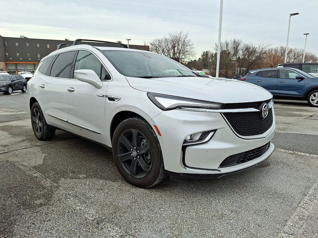 2023 Buick Enclave Essence AWD