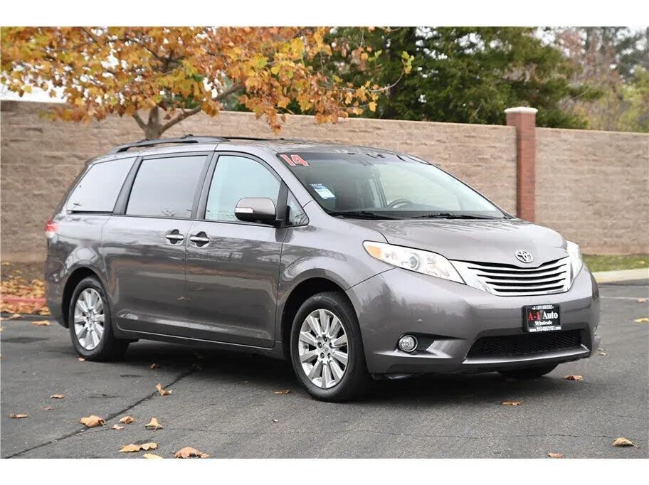 2014 Toyota Sienna XLE 7-Passenger AWD