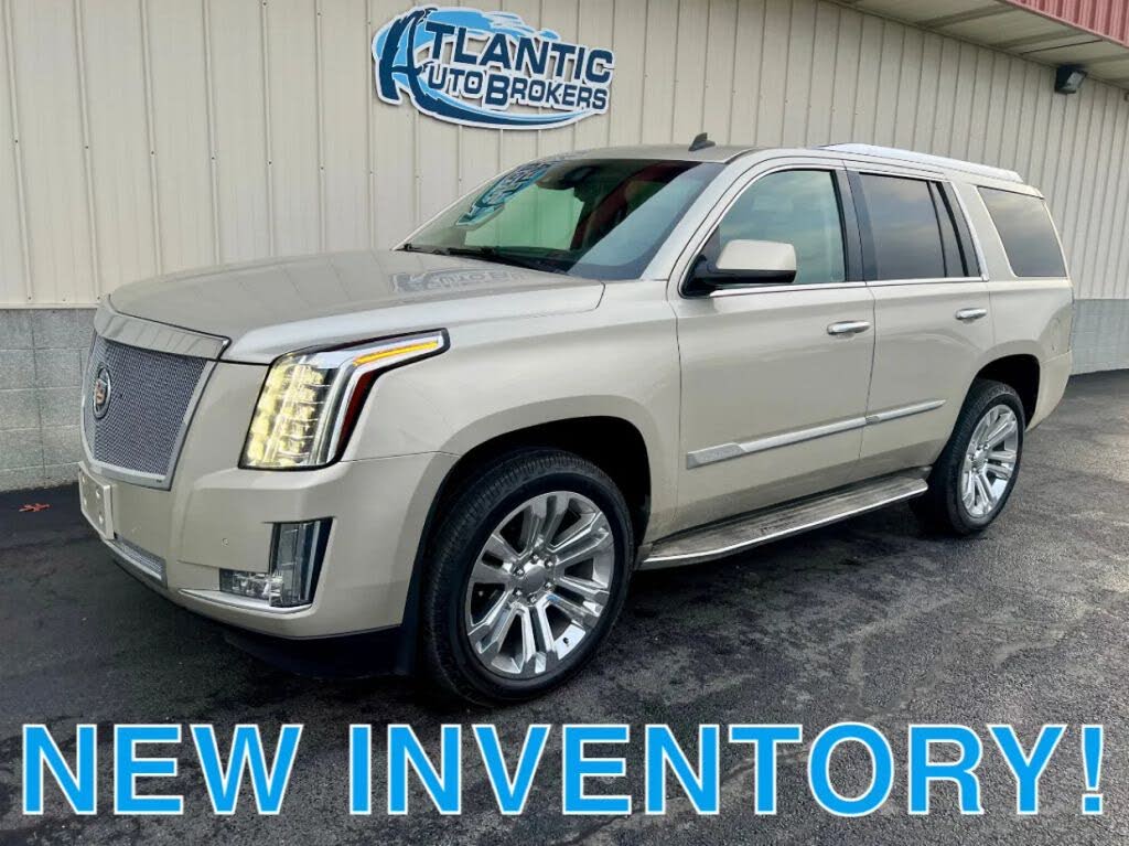 2015 Cadillac Escalade Luxury RWD