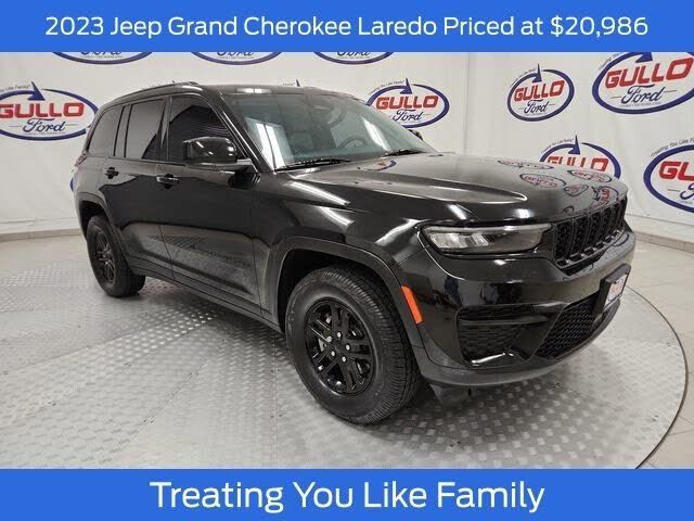 2023 Jeep Grand Cherokee Laredo RWD