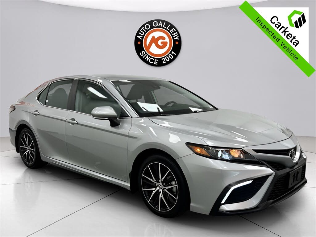 2024 Toyota Camry SE FWD