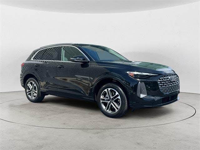 2025 Audi Q5 quattro Premium 40 TFSI