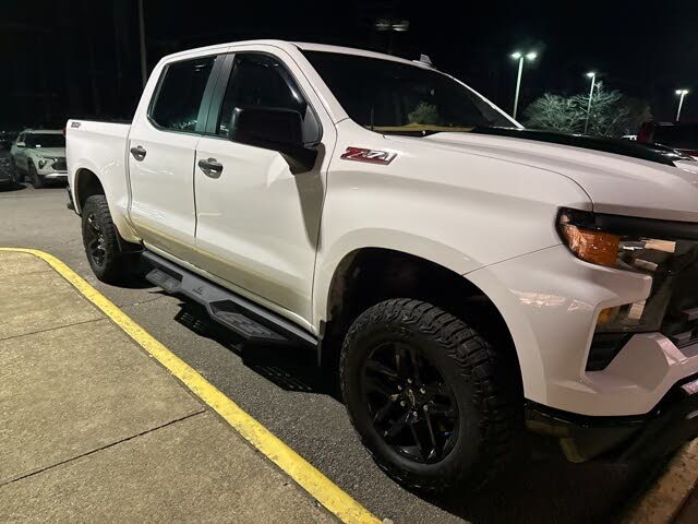 2024 Chevrolet Silverado 1500 Custom Trail Boss Crew Cab 4WD