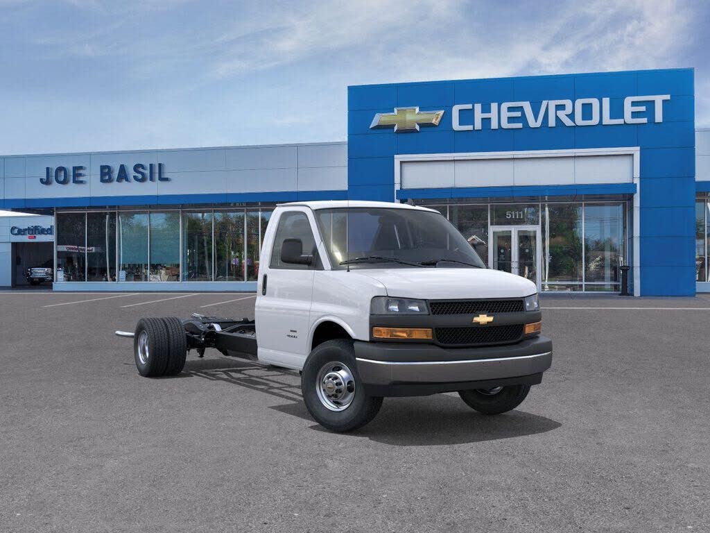 2025 Chevrolet Express Chassis 3500 Cutaway 177