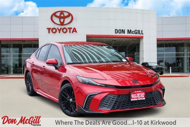2025 Toyota Camry SE FWD