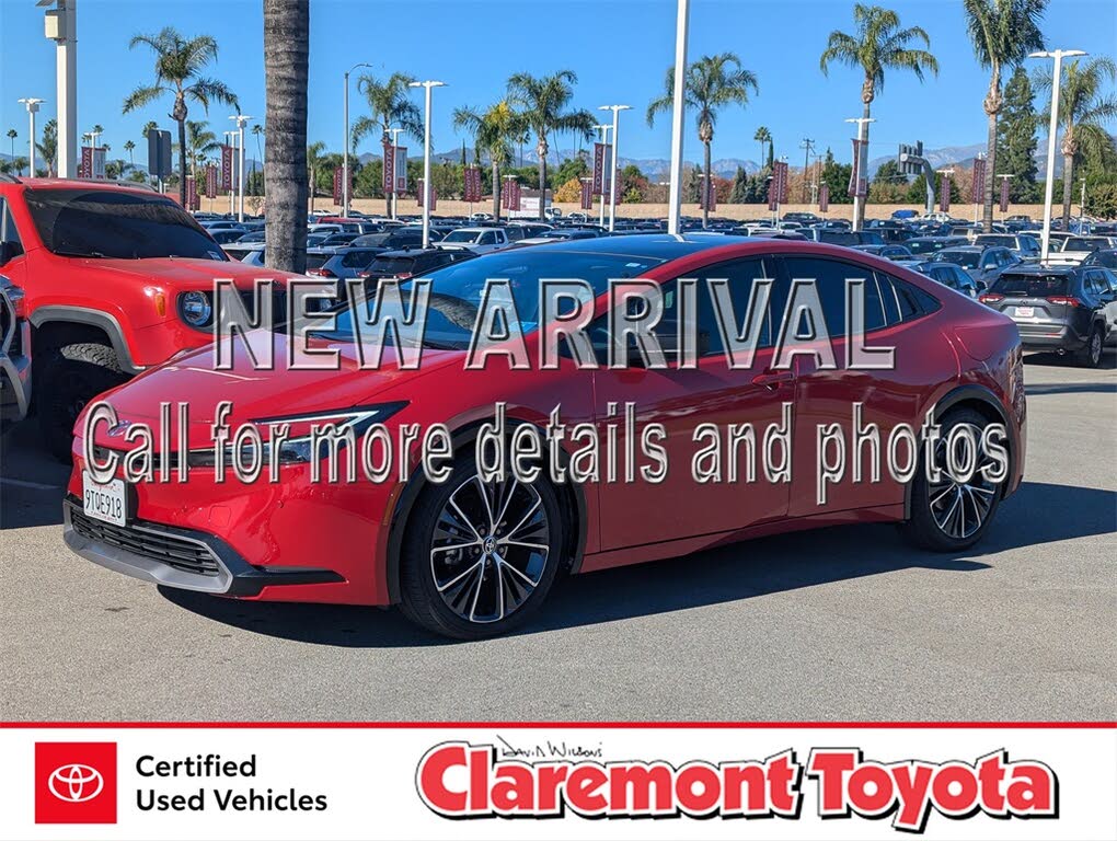 2025 Toyota Prius XLE FWD