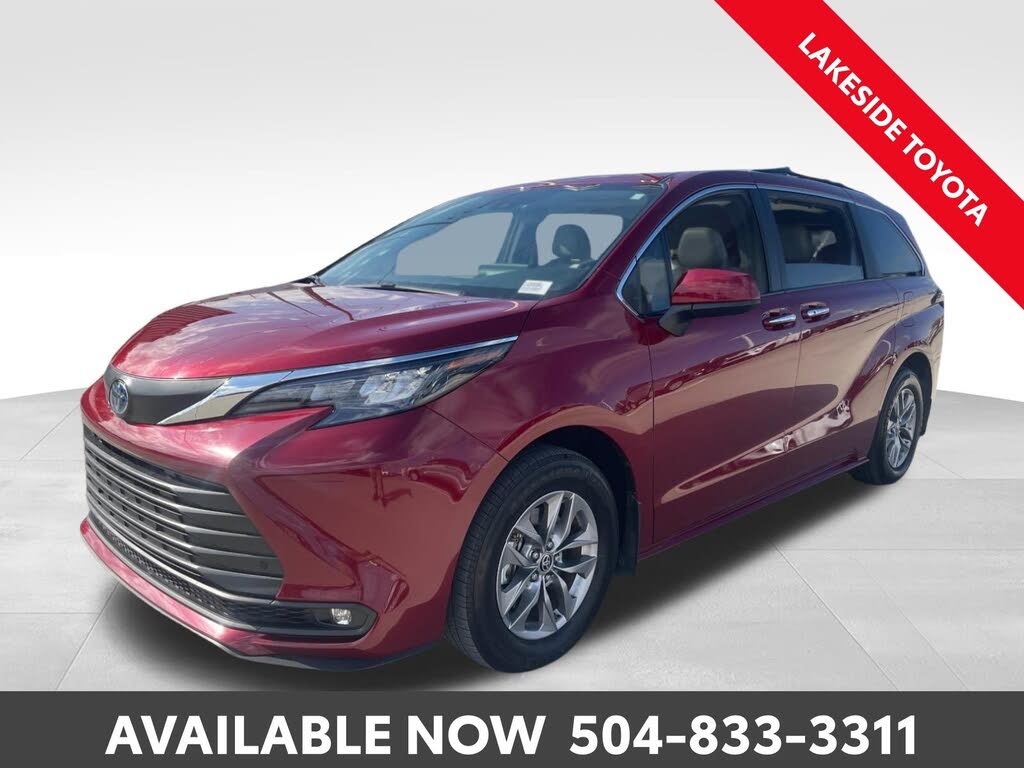 2025 Toyota Sienna XLE 7-Passenger FWD
