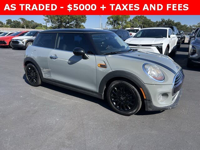 2017 MINI Cooper 2-Door Hatchback FWD