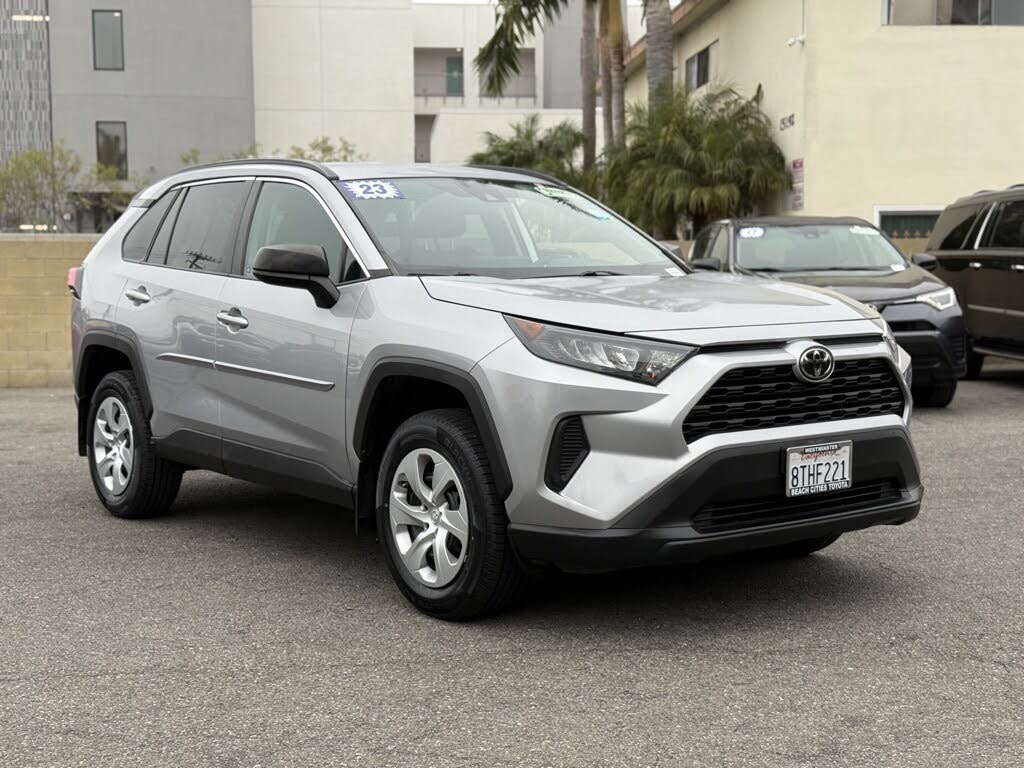 2020 Toyota RAV4 LE FWD