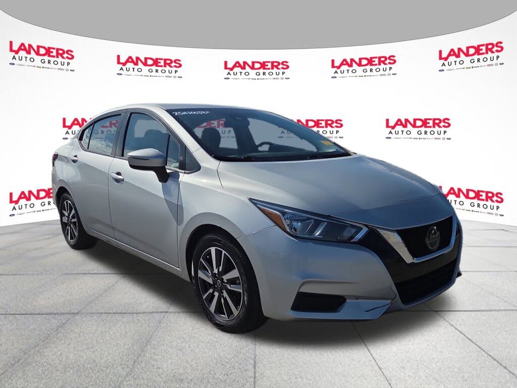 2021 Nissan Versa SV FWD