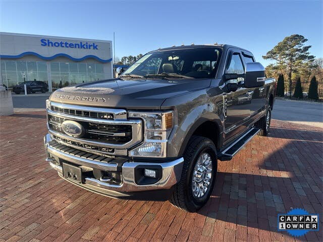 2022 Ford F-250 Super Duty Lariat Crew Cab 4WD