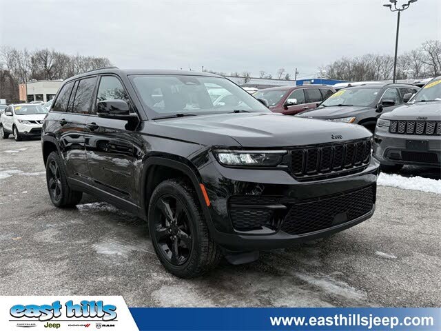 2022 Jeep Grand Cherokee Altitude 4WD