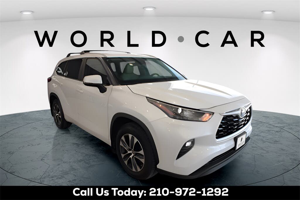 2023 Toyota Highlander XLE FWD