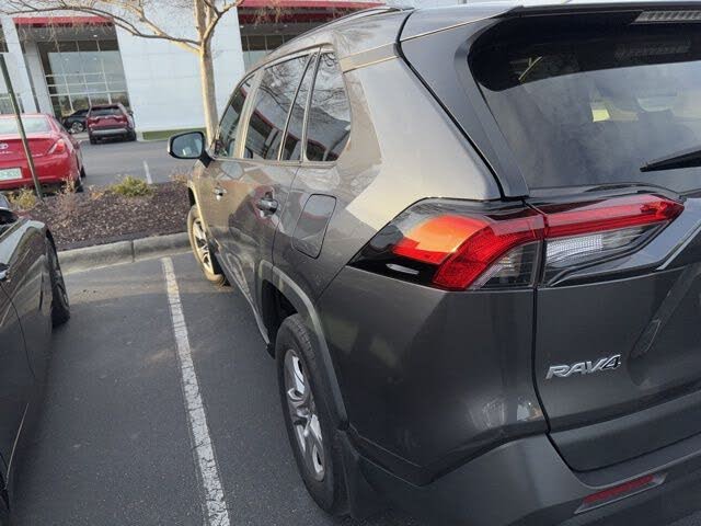 2024 Toyota RAV4 XLE FWD