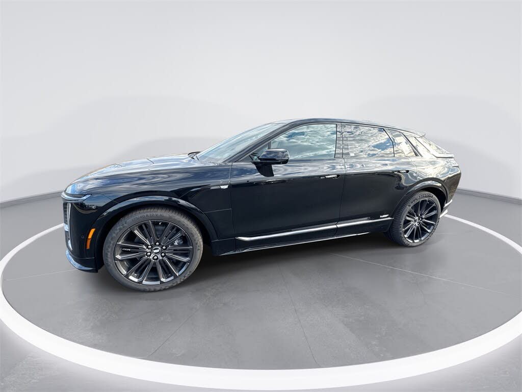 2026 Cadillac LYRIQ-V AWD