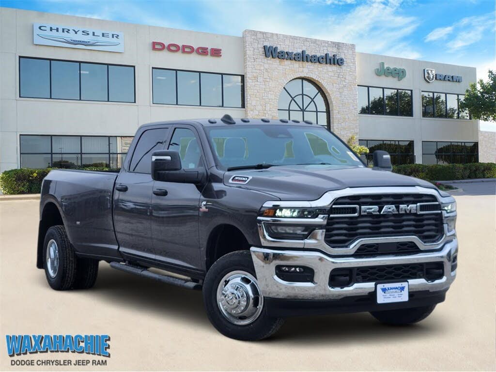 2026 RAM 3500 Tradesman Crew Cab LB DRW 4WD