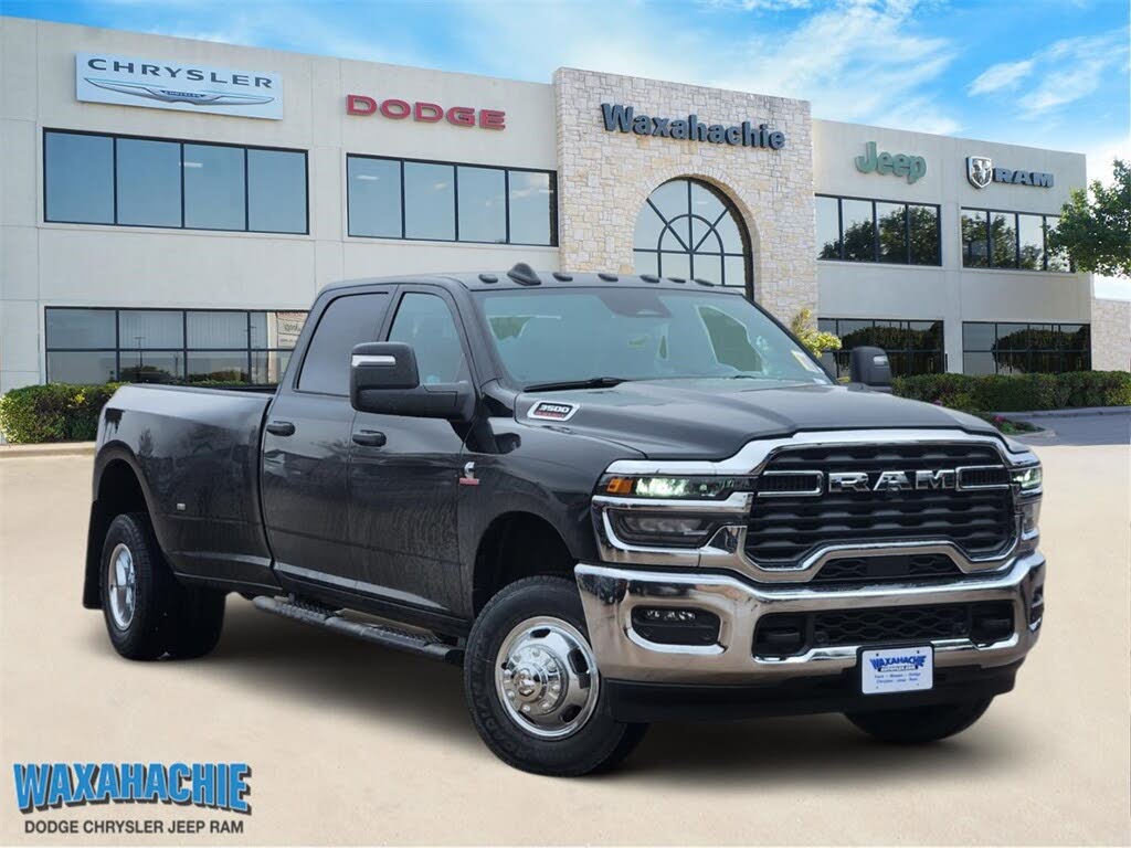 2026 RAM 3500 Tradesman Crew Cab LB DRW 4WD