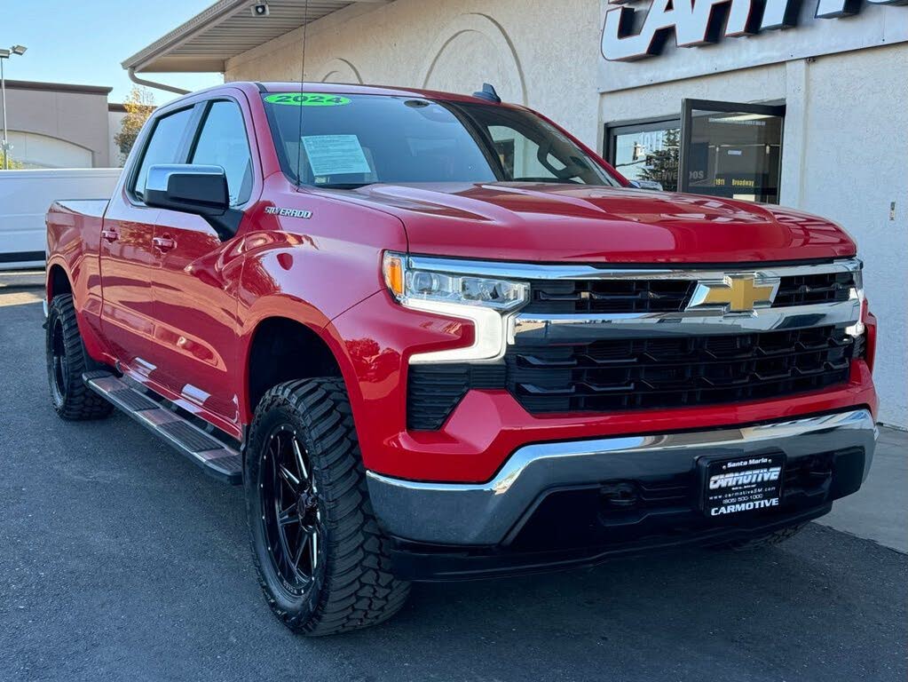 2024 Chevrolet Silverado 1500 LT Crew Cab 4WD