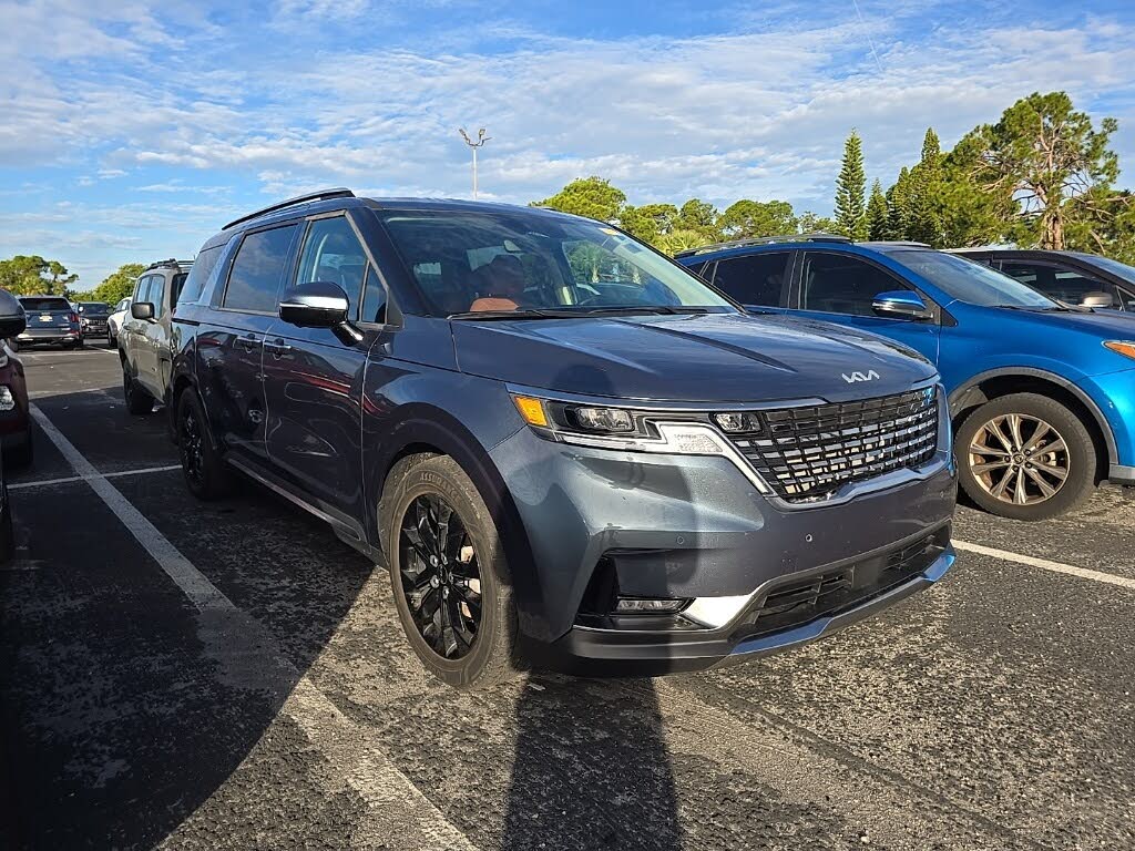 2024 Kia Carnival SX FWD