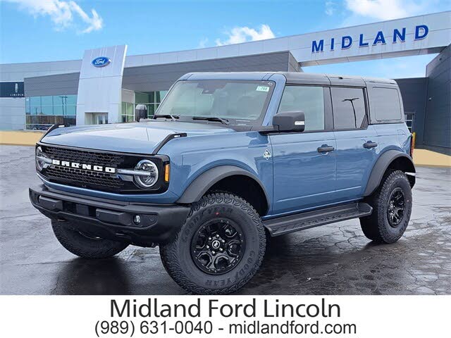 2025 Ford Bronco Outer Banks 4-Door 4WD