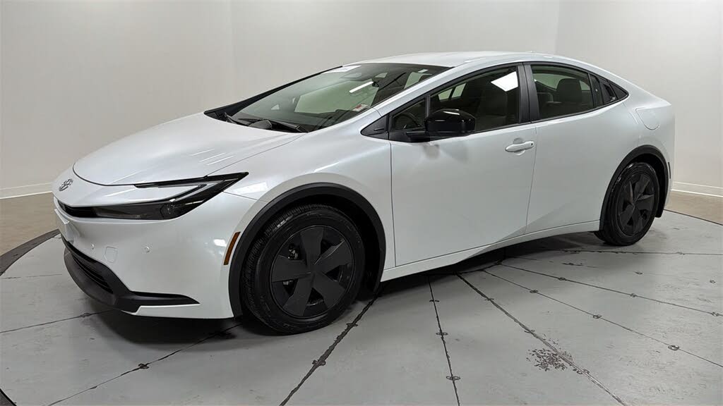 2025 Toyota Prius LE FWD