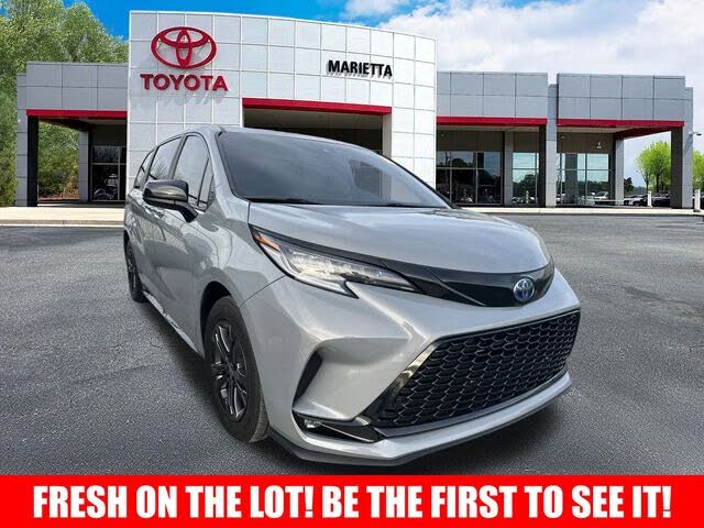 2025 Toyota Sienna XSE 7-Passenger AWD