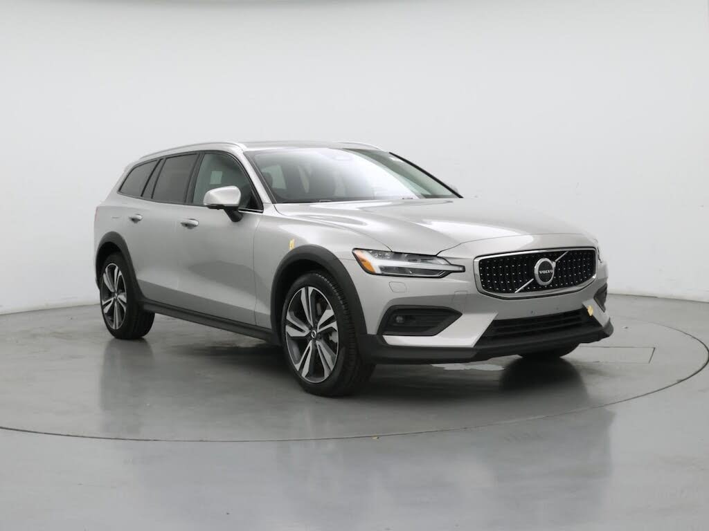 2025 Volvo V60 Cross Country B5 Plus AWD