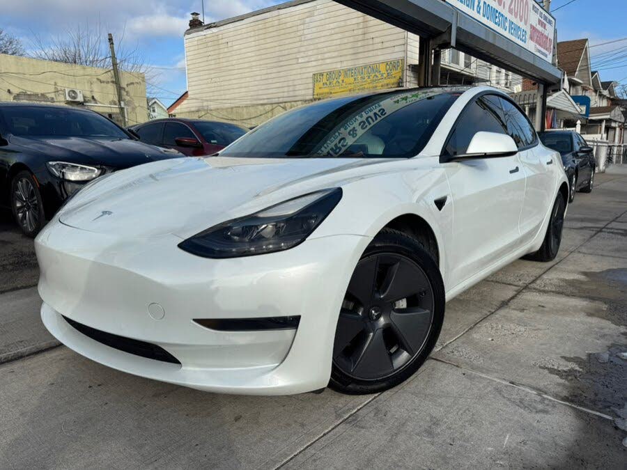 2022 Tesla Model 3 RWD