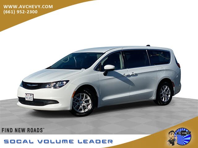 2023 Chrysler Voyager LX FWD