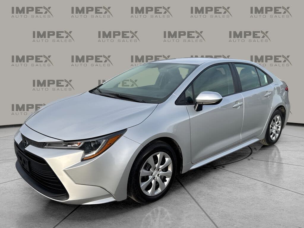 2025 Toyota Corolla LE FWD