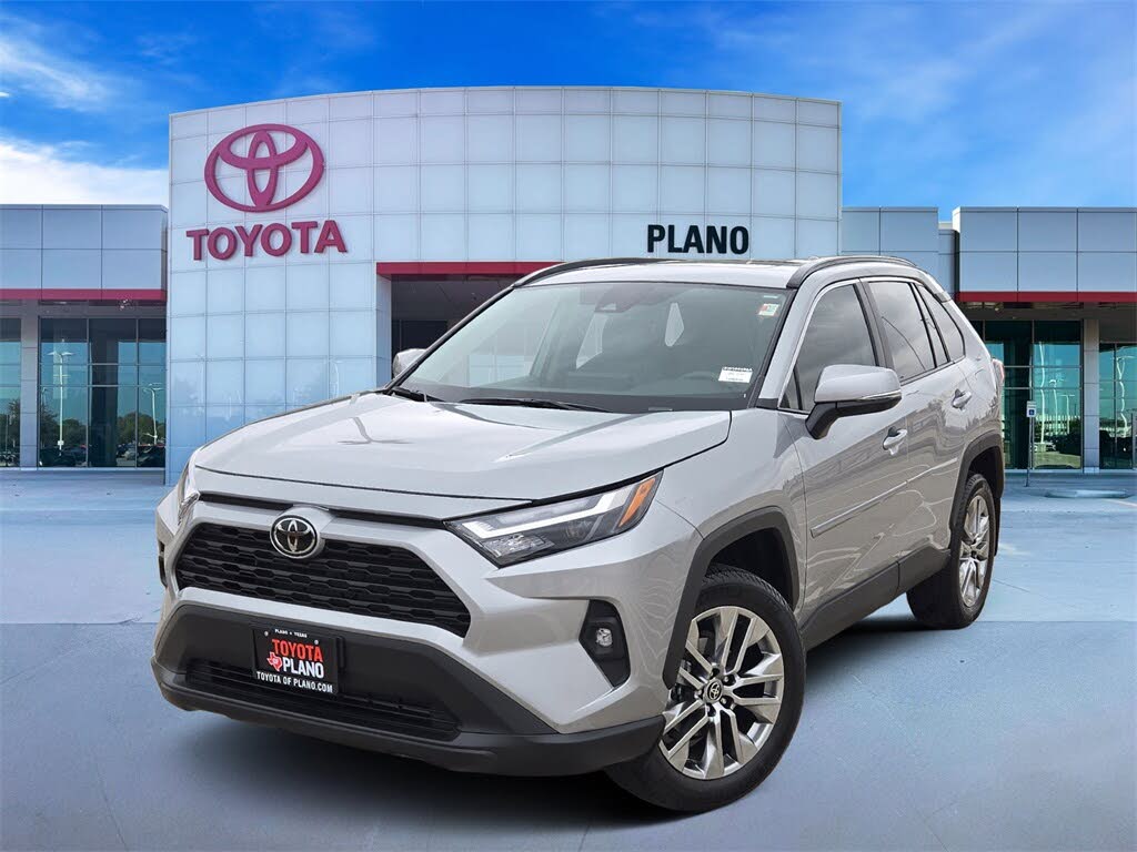 2025 Toyota RAV4 XLE Premium FWD