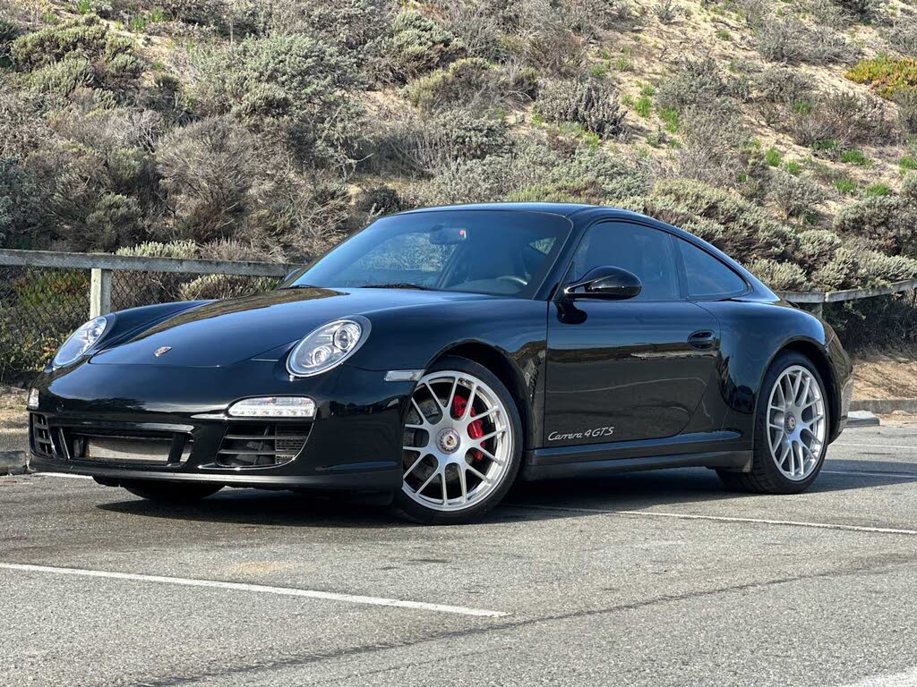 2012 Porsche 911 Carrera GTS Coupe RWD