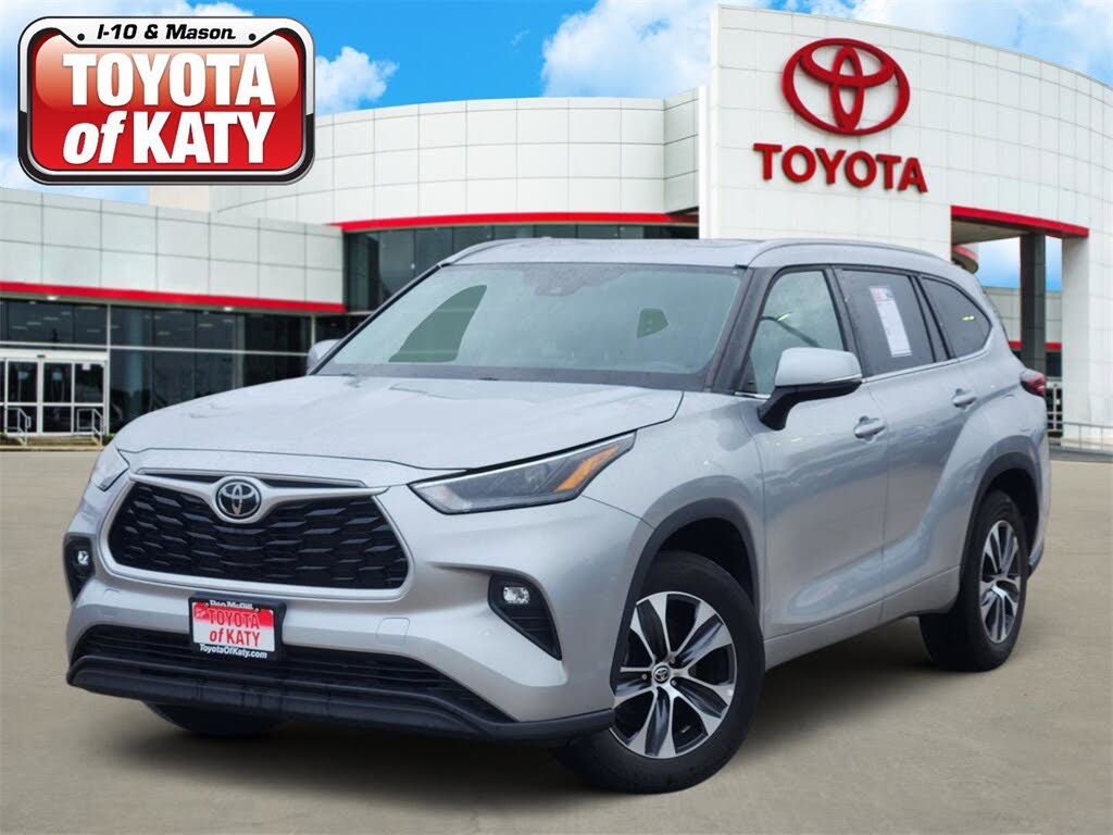 2022 Toyota Highlander XLE FWD