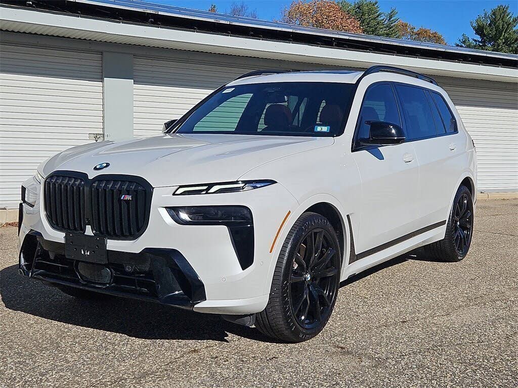 2023 BMW X7 M60i AWD