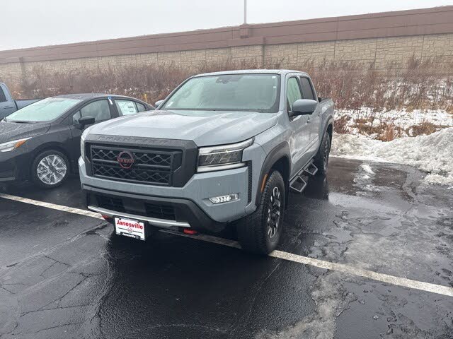 2023 Nissan Frontier PRO-4X Crew Cab 4WD