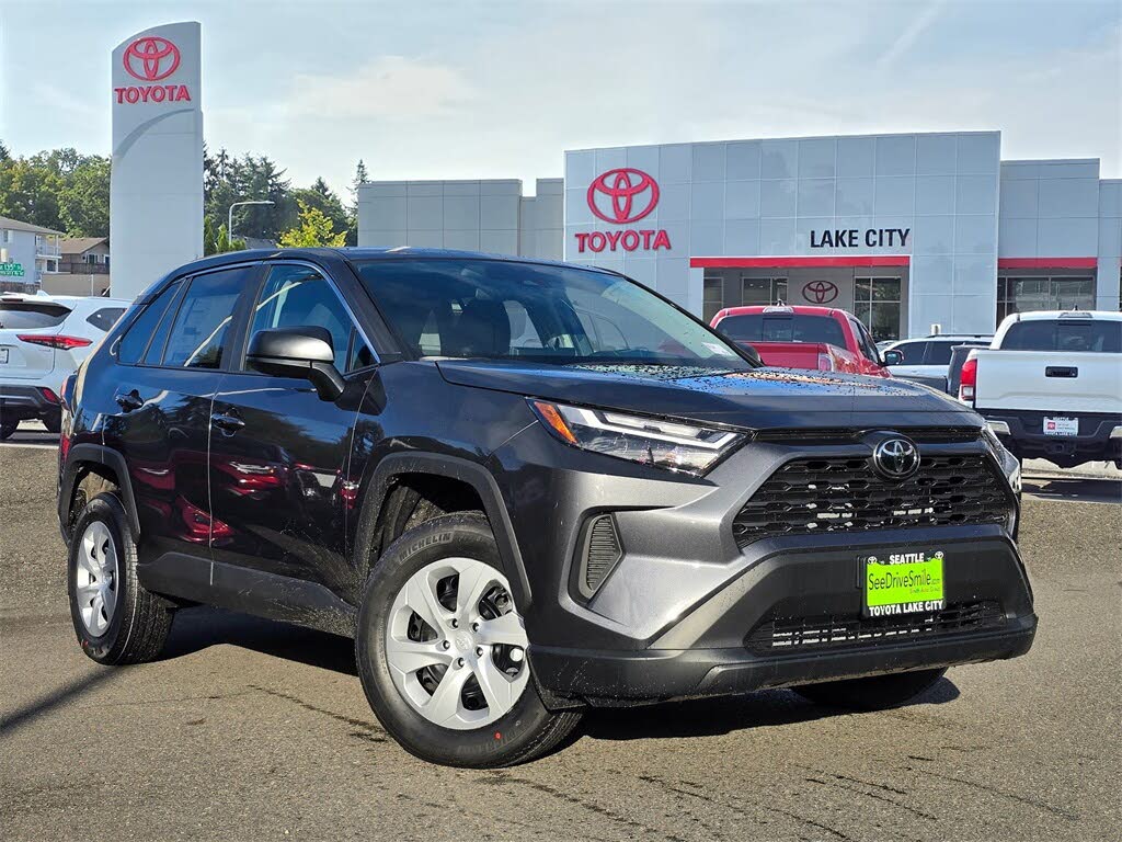 2025 Toyota RAV4 LE AWD