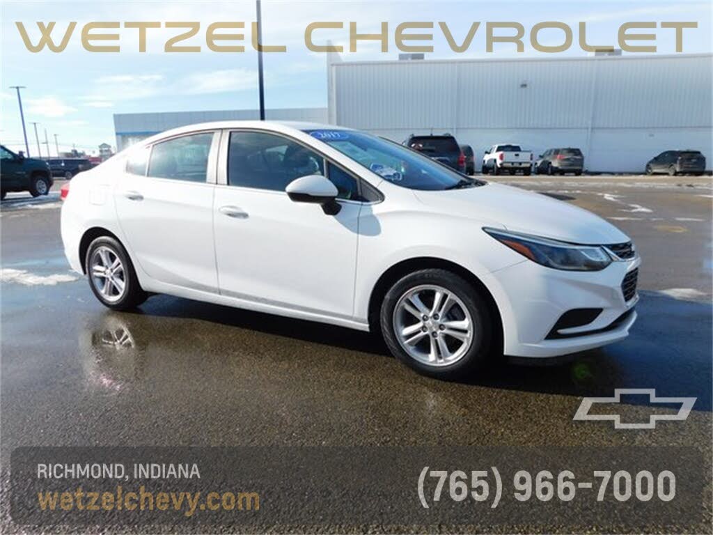 2017 Chevrolet Cruze LT Sedan FWD